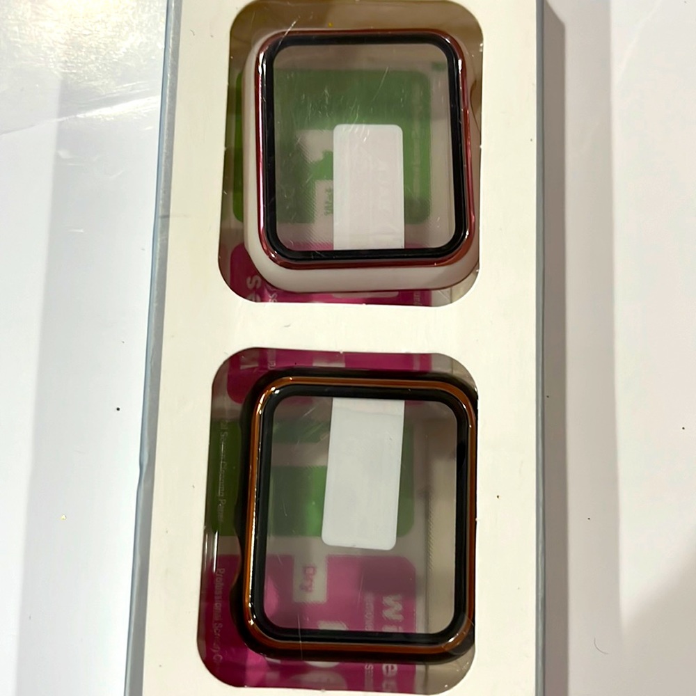 2 iPhone case as you can see in the pictures never used